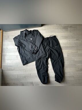 Men’s Black Nike Full Zip Polyester Training Track Suit Set Jacket And Pants L
